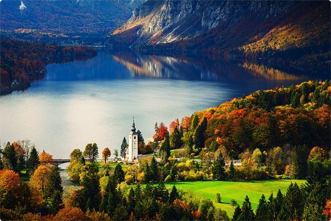 Lago di Bohinj in Slovenia