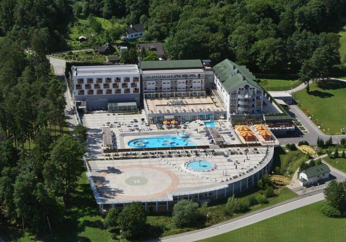 Habakuk - Wellness Hotel Habakuk - Wellness Hotel. Situato in una splendida zona tranquilla, a 5,5 km dal centro di Maribor, l'Habakuk Wellness Hotel offre alloggi eleganti e climatizzati e un'ampia area benessere di oltre 740 m².