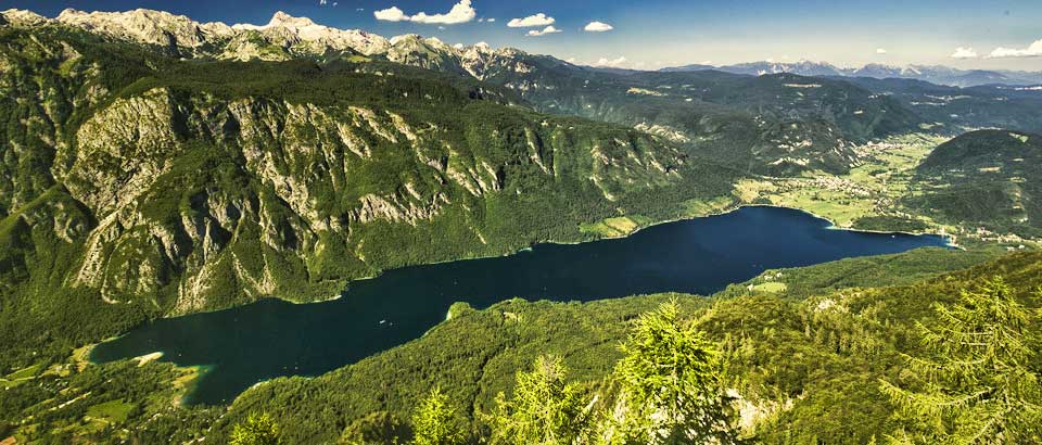 lago-bohinj-in-slovenia
