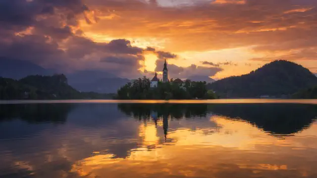 Vivi il Lago di Bled tra natura, castelli e leggende!