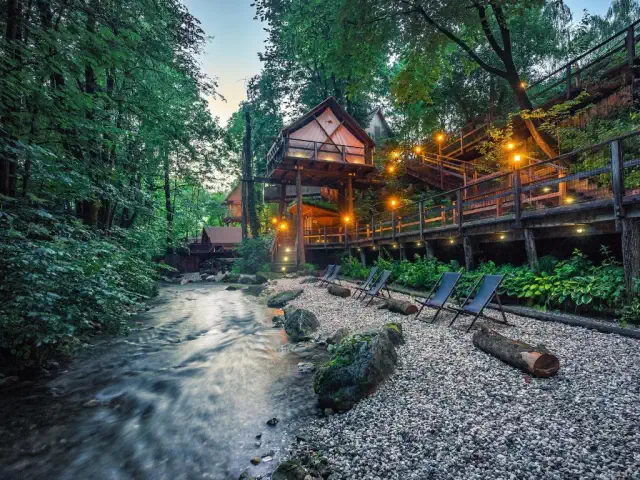 Slovenia glamping lusso eco sostenibile