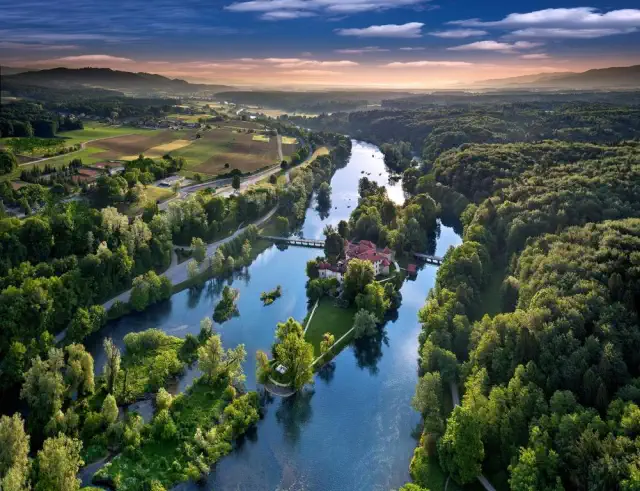 tour romantico castello Otočec Slovenia