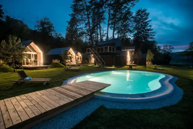 glamping Slovenia con vista montagne
