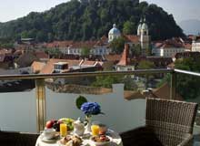 City Hotel