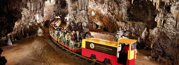 Grotte di Postumia